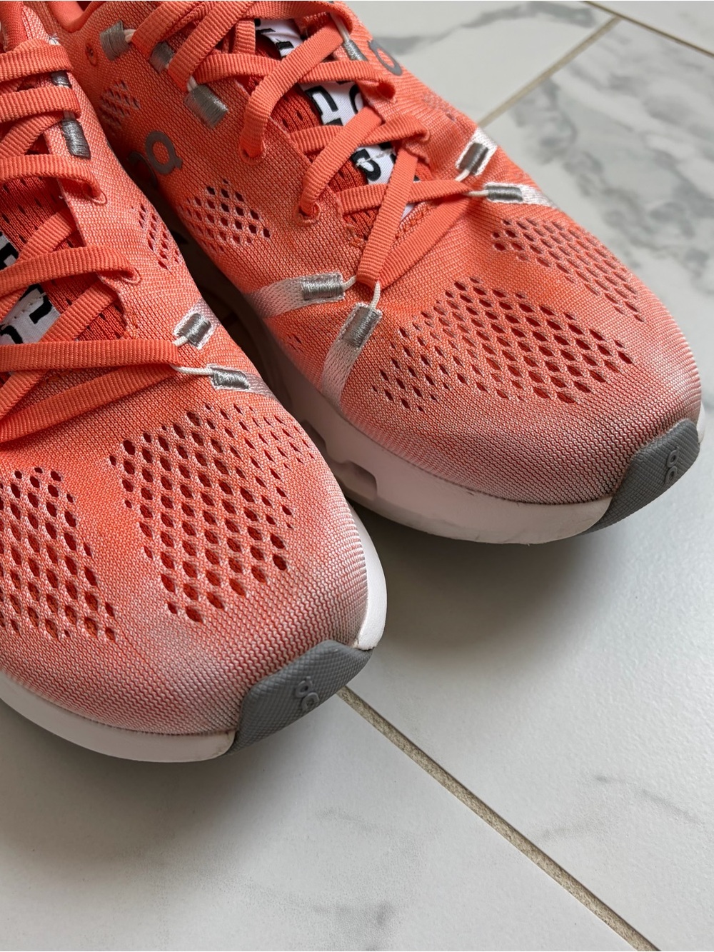 On Running Cloudsurfer Flame White Pink Orange Womens Size 8 Used - Picture 8 of 8